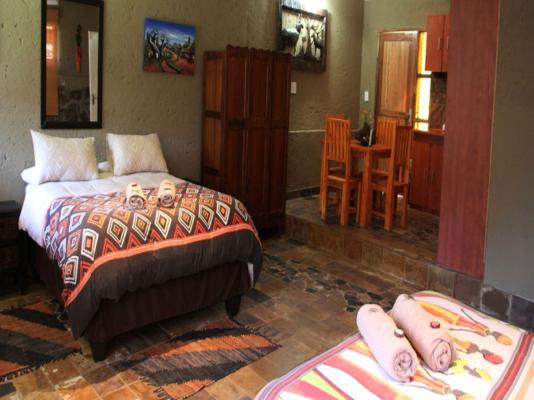 Emahlathini Guest Farm - 250719