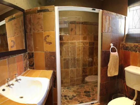 Emahlathini Guest Farm - 250721