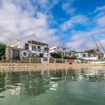 Indigo Blue Beach House and Cottage - 250771