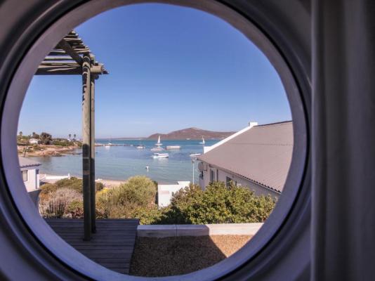 Indigo Blue Beach House and Cottage - 250780