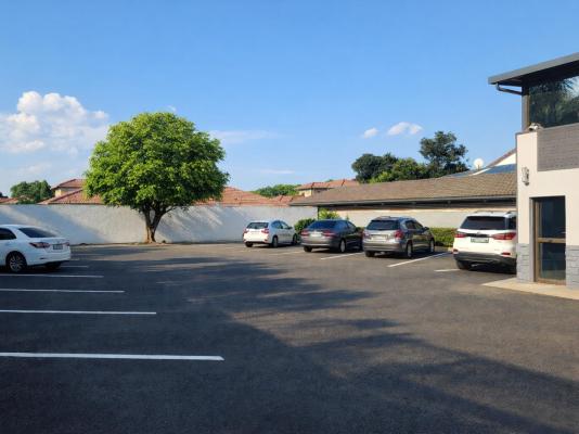 Lakefield Hotel - 250971