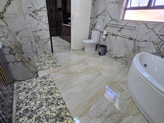 Lakefield Hotel - 250985