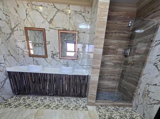 Lakefield Hotel - 250986