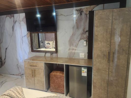 Lakefield Hotel - 250997