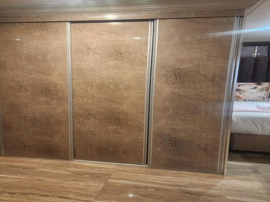 Lakefield Hotel - 251023