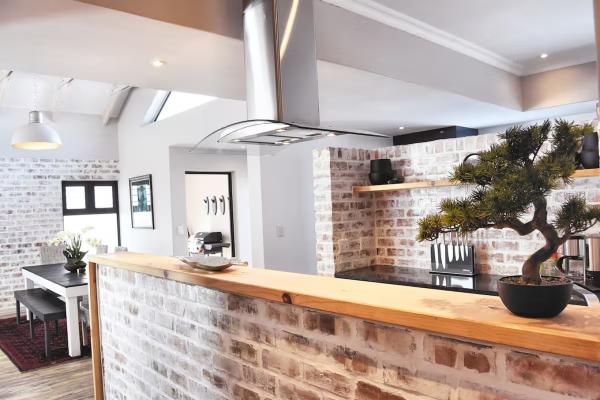 Lunara Coastal Retreat - 251026