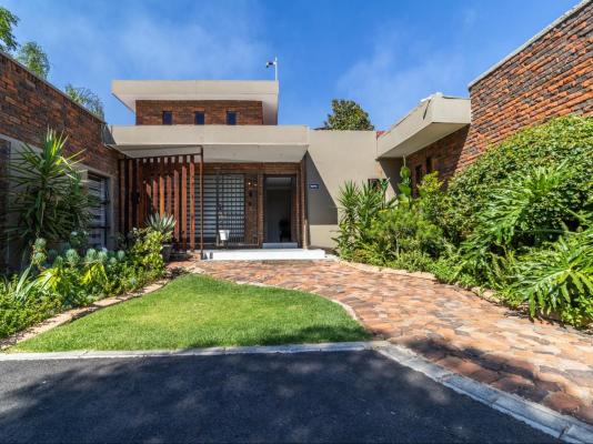 Bosveld In Die Stad 2 - 251051