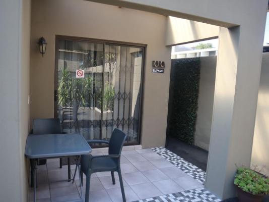 Bosveld In Die Stad 2 - 251069