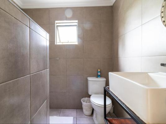 Bosveld In Die Stad 2 - 251071