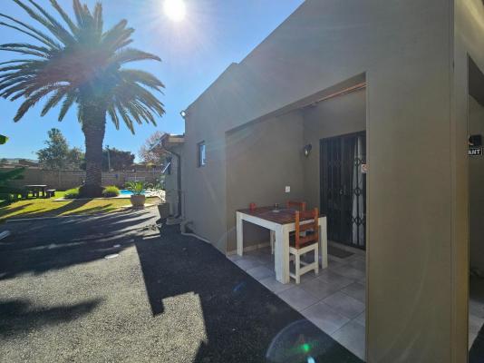 Bosveld In Die Stad 2 - 251075