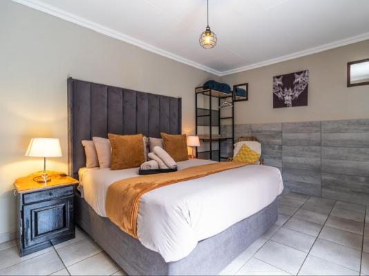 Bosveld In Die Stad 2 - 251078