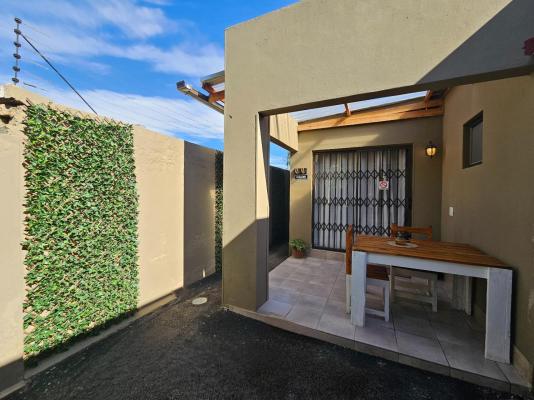 Bosveld In Die Stad 2 - 251083