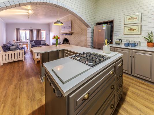 Southern Right Guest House - 251212