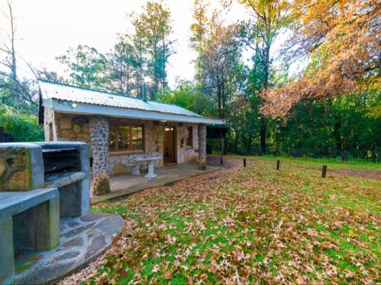 Lake Naverone - 251243