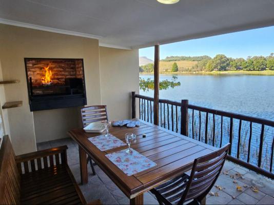 Lake Naverone - 251251