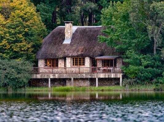 Lake Naverone - 251252