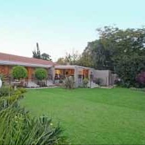 Oaklands Inn & Conference Centre - 251335