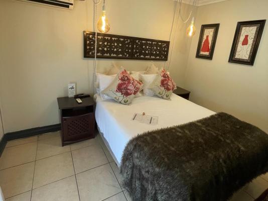 Oaklands Inn & Conference Centre - 251363