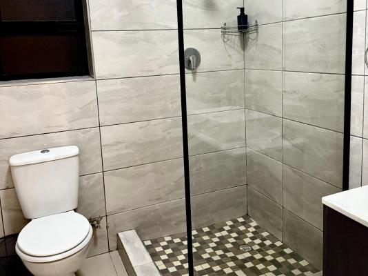 Deluxe Nest Windhoek - 251379