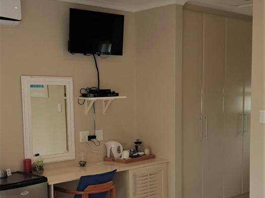 Room image 1