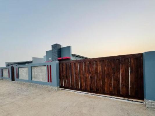 Tetek Residential Home - Facade or entrance