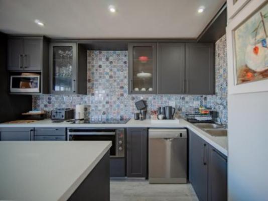 Coral Castle - Breakfast area