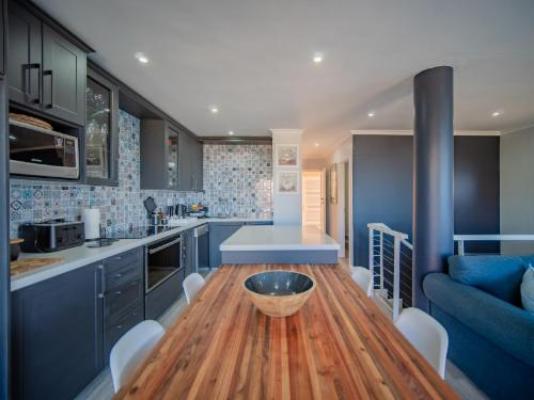 Coral Castle - Breakfast area