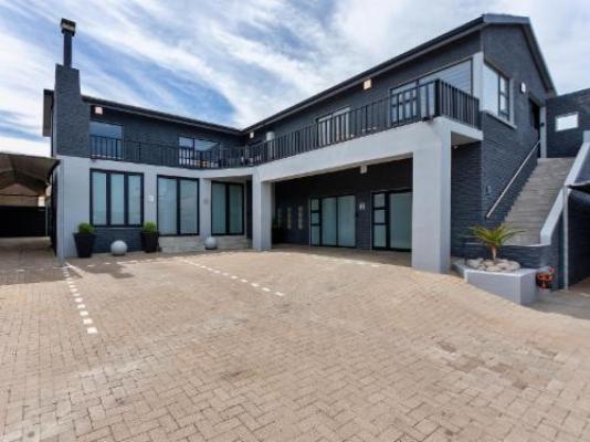 Grey Luxury Accommodation Langebaan - Property / Building