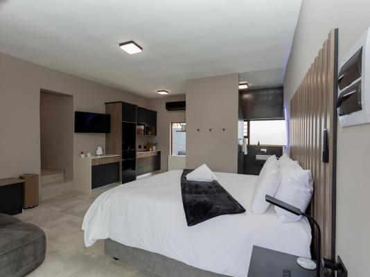 Grey Luxury Accommodation Langebaan - 251944