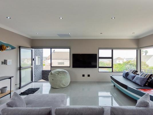 Grey Luxury Accommodation Langebaan - 251962