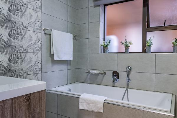 Sunrock Guesthouse - 252191