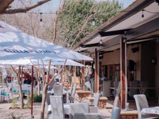 Jodev Farmstay - Dining area
