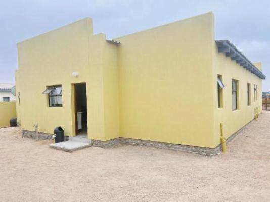 P Wake Luna Guest house - Property / Building