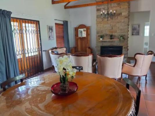 Mesnard @ Gino 6 - Dining area