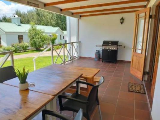 Mesnard @ Gino 6 - Patio