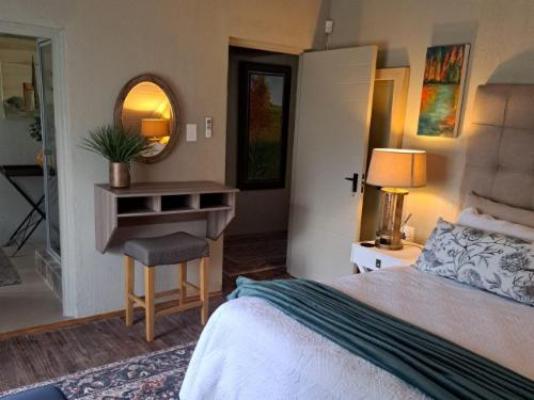 Kruger Tree Lodge - Photo of the whole room