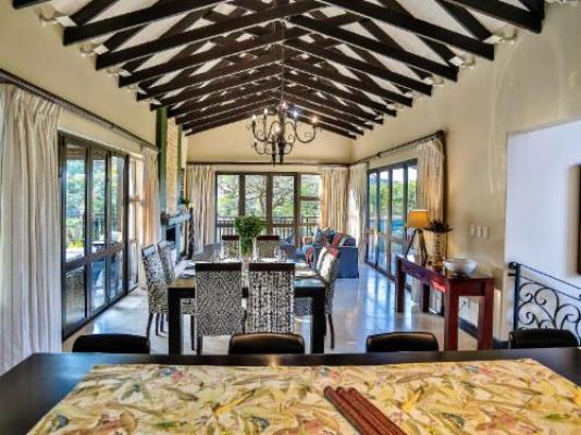 7 Lemonwood At Zimbali Luxury Villa - Living Room