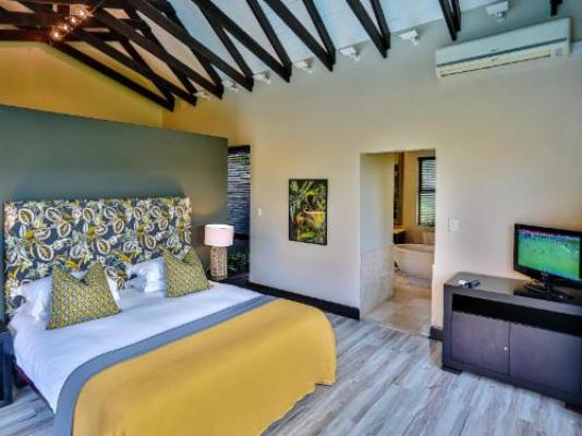 7 Lemonwood At Zimbali Luxury Villa - Bed