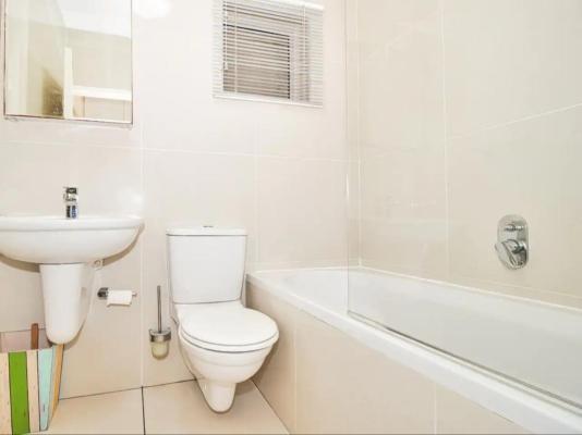 Room image 1