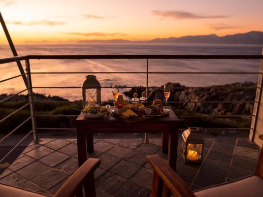 Whalesong Lodge - 252990