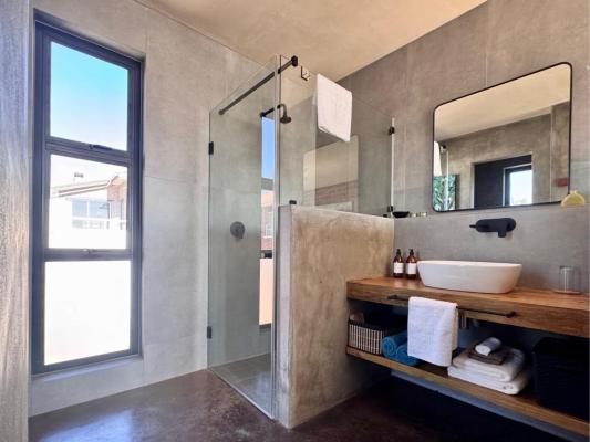 Whalesong Lodge - 253006