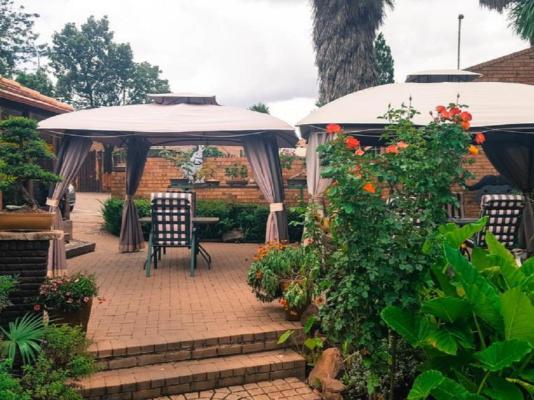 Aark Guest Lodge - 253066