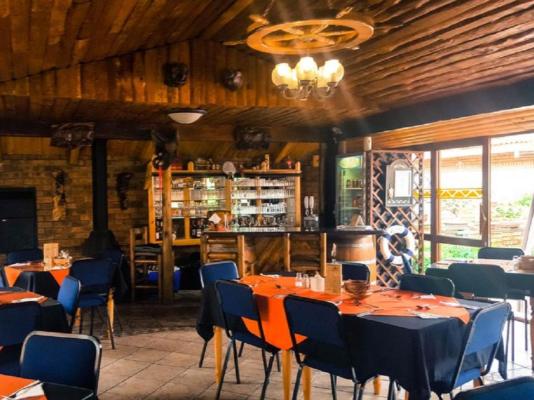 Aark Guest Lodge - 253071