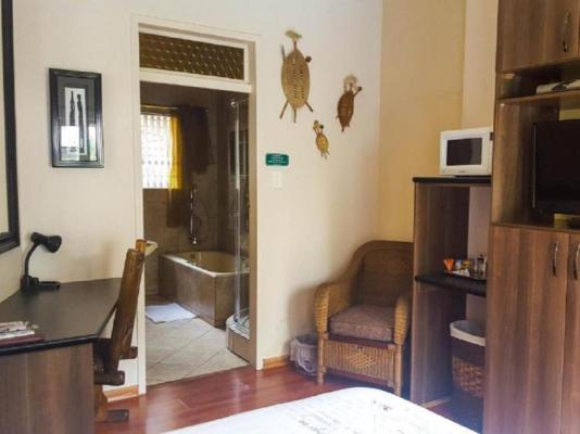 Aark Guest Lodge - 253091