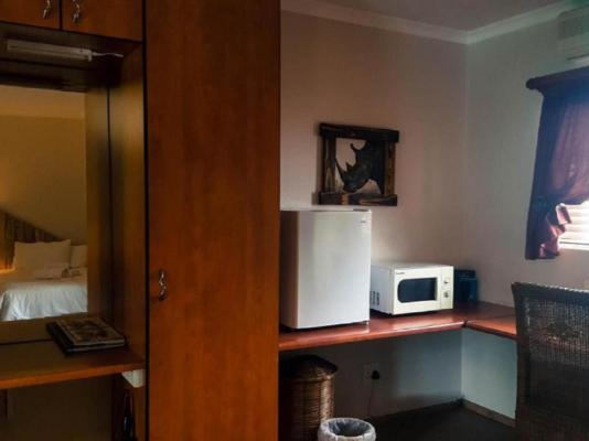 Aark Guest Lodge - 253107