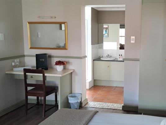 Housemartin Guest Lodge - 253172