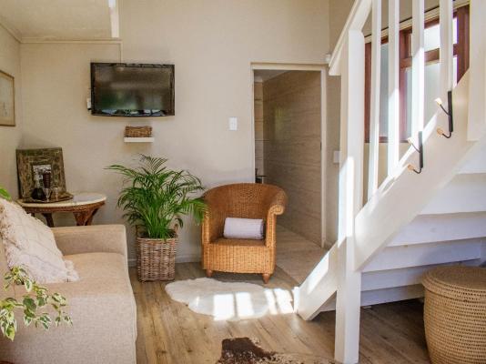 5 Seasons Guest House - 253511