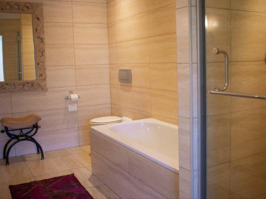 Room image 1