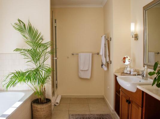 5 Seasons Guest House - 253570