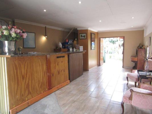 Golden Lantern Town Lodge - 253588